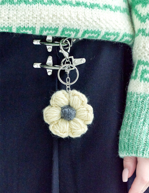 No.190 / Daisy 100% Organic Wool Key Ring